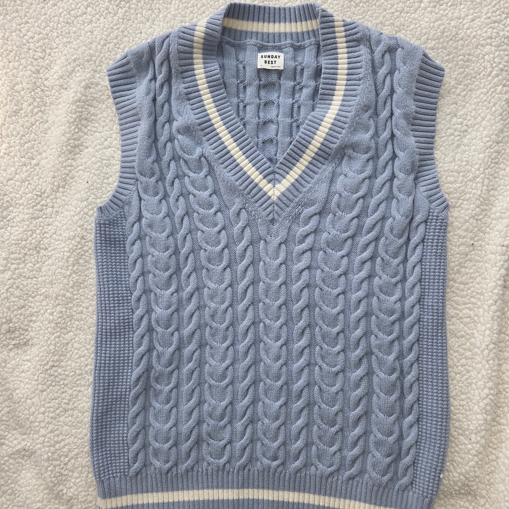 Aritiza Sunday Best Blue Cable Knit XS Oversized Winston Sweater Vest